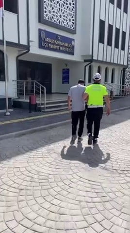 HATAY'DA MOTOSİKLETLE AKROBATİK HAREKETLER YAPAN VE O ANLARI SOSYAL MEDYADA PAYLAŞAN SÜRÜCÜYE 39...
