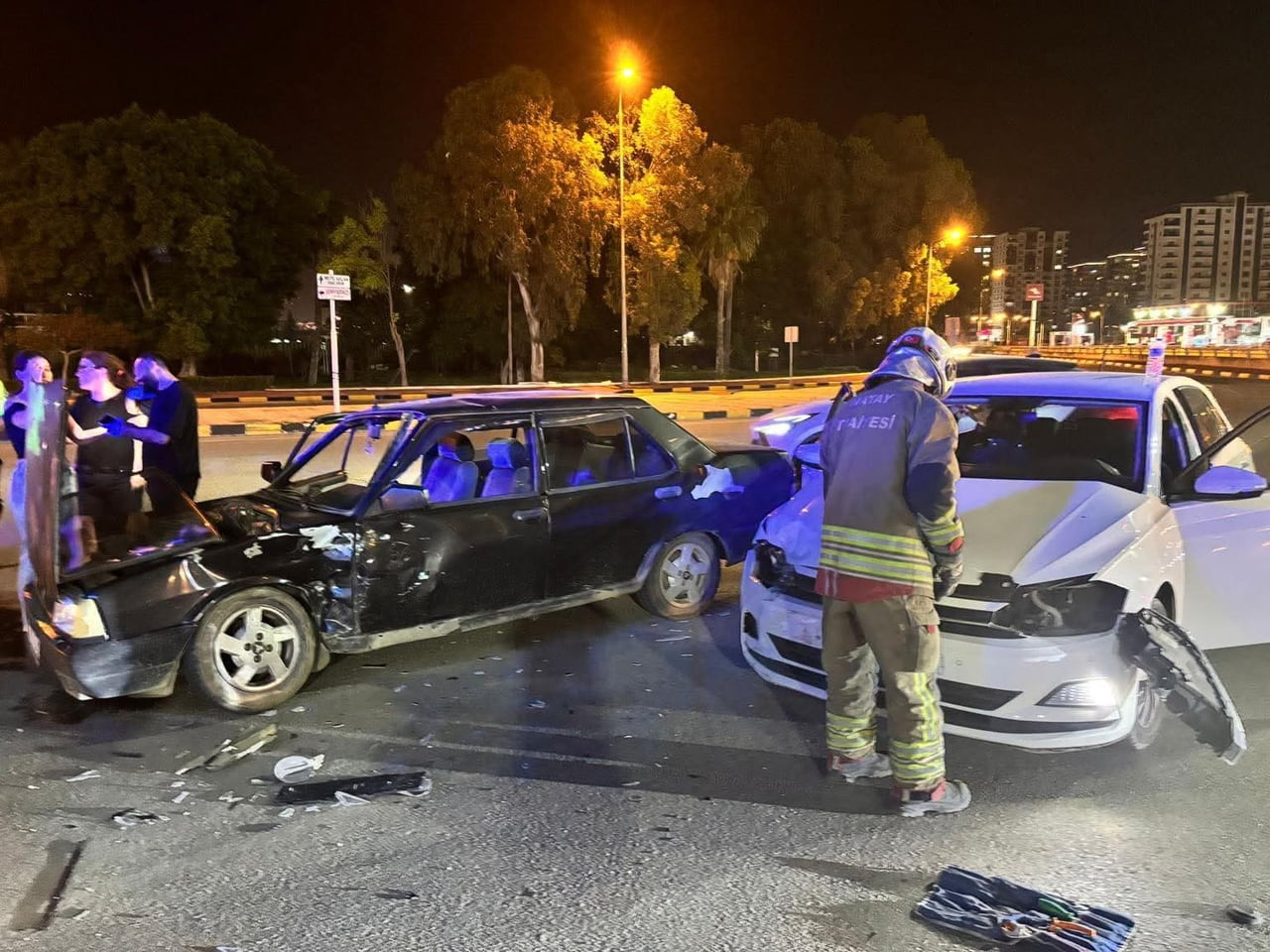 HATAY’IN İSKENDERUN İLÇESİNDE TAYFUR SÖKMEN BULVARI'DA MEVKİİNDE TRAFİK KAZASI YAŞANDI.SÜRÜCÜSÜNÜN...