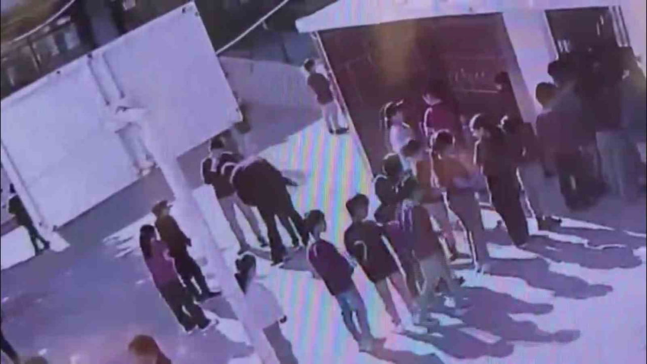 HATAY’IN YAYLADIĞI İLÇESİNDE HAVUÇ YEDİĞİ ESNADA NEFES ALAMAYAN ÖĞRENCİYİ, SINIF ÖĞRETMENİ...