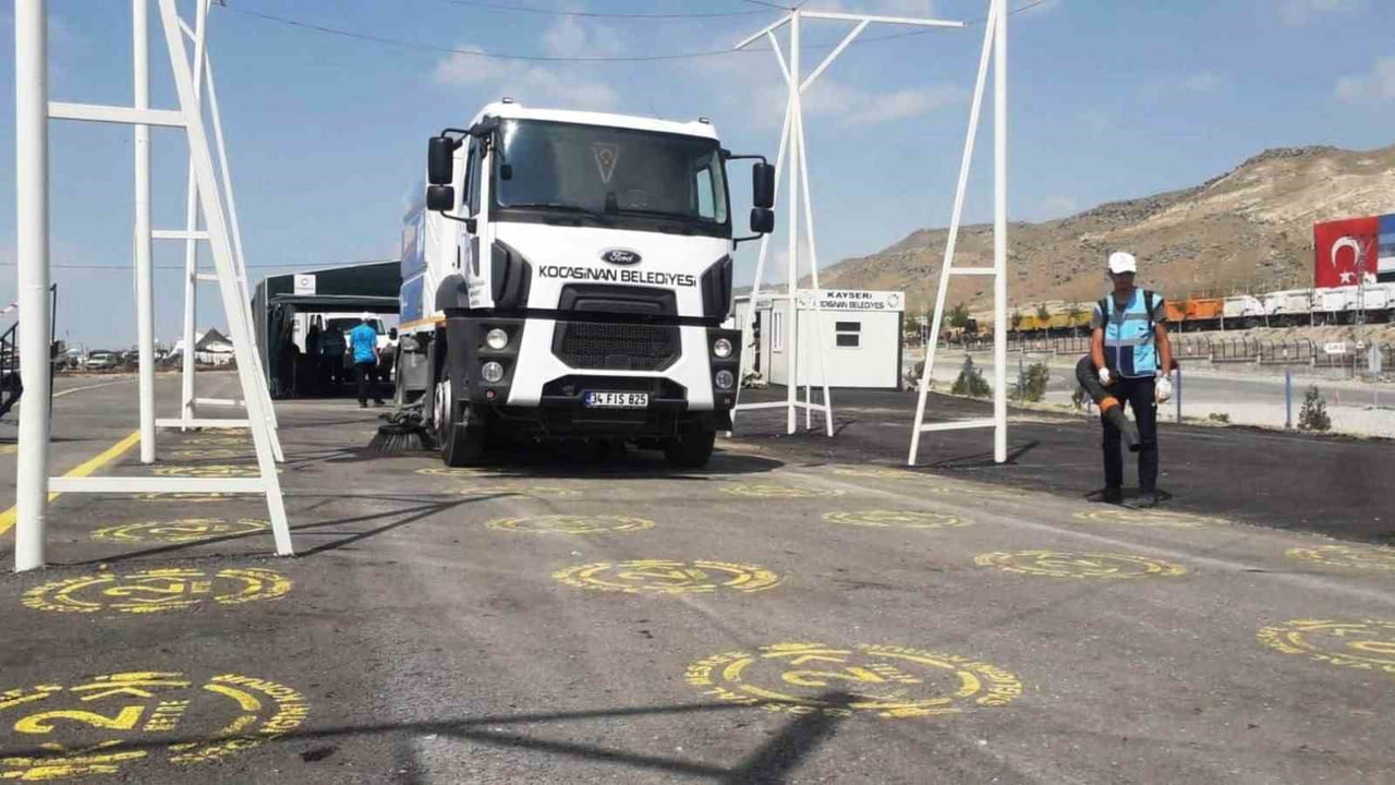 HER YIL KAYSERİLİLERİN KURBAN İBADETLERİNİ KONFORLU BİR ŞEKİLDE YERİNE GETİRMELERİNİ SAĞLAYAN...