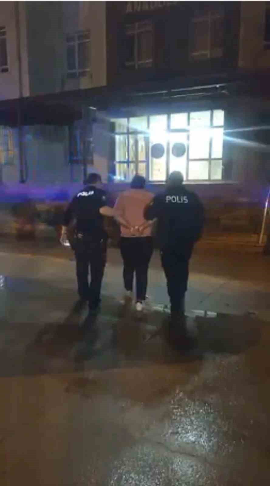 HIRSIZLIK SUÇUNDAN HAPİS CEZASI İLE ARANAN ŞAHIS YAKALANDI