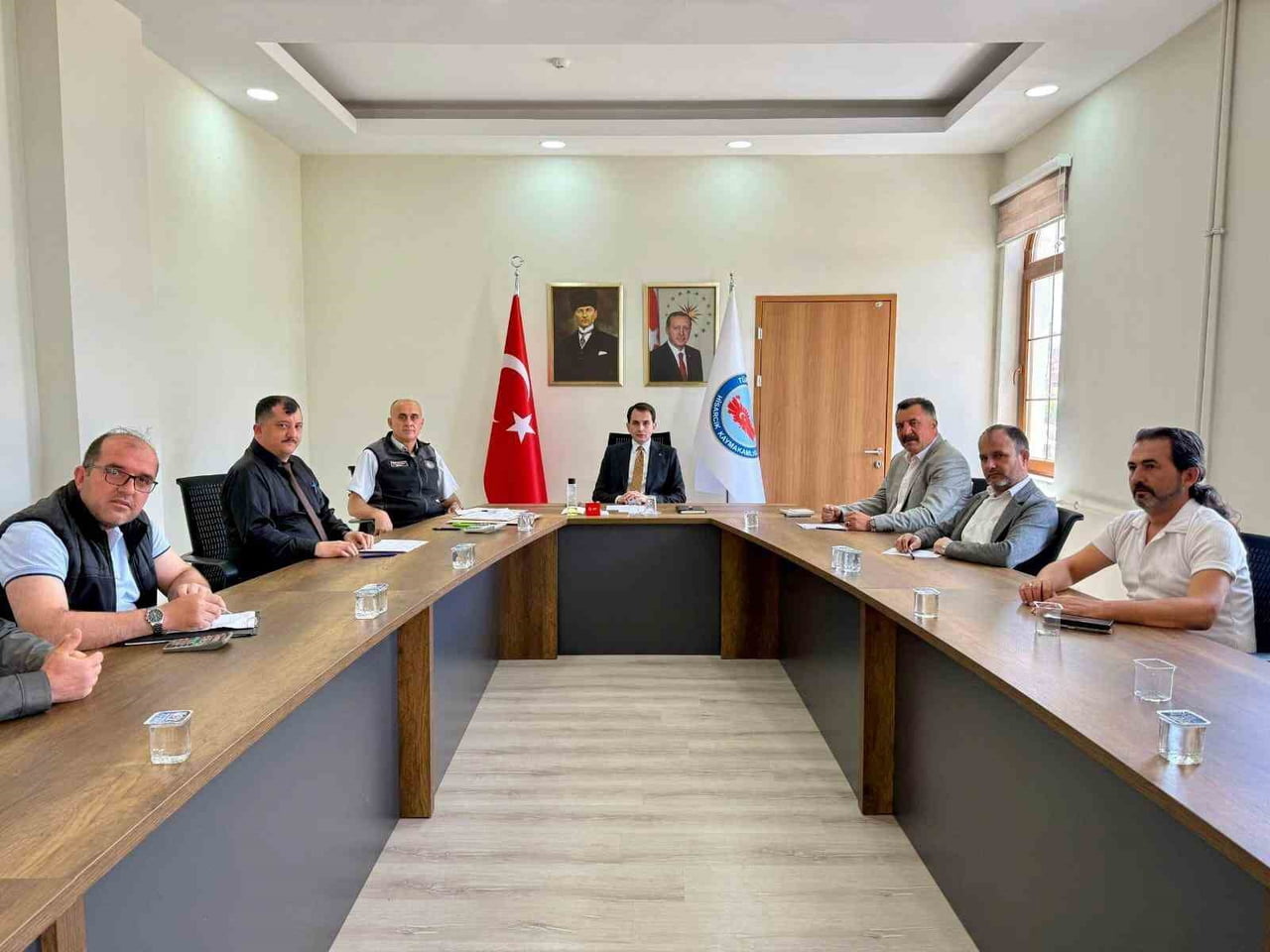 HİSARCIK KÖYLERİNDE ALTYAPI HAMLESİ BAŞLATILDI 20 KÖYE 28 BİN METREKARE PARKE TAŞI...
