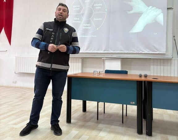 HİSARCIK MYO’DA "NARKO GENÇLİK" EĞİTİMİ GERÇEKLEŞTİRİLDİ