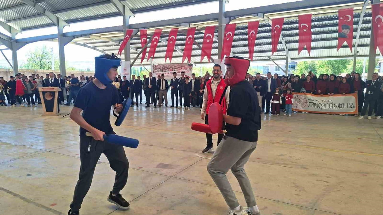 HİSARCIK’TA GELENEKSEL MATRAK OYUNU BÜYÜK İLGİ GÖRDÜ
