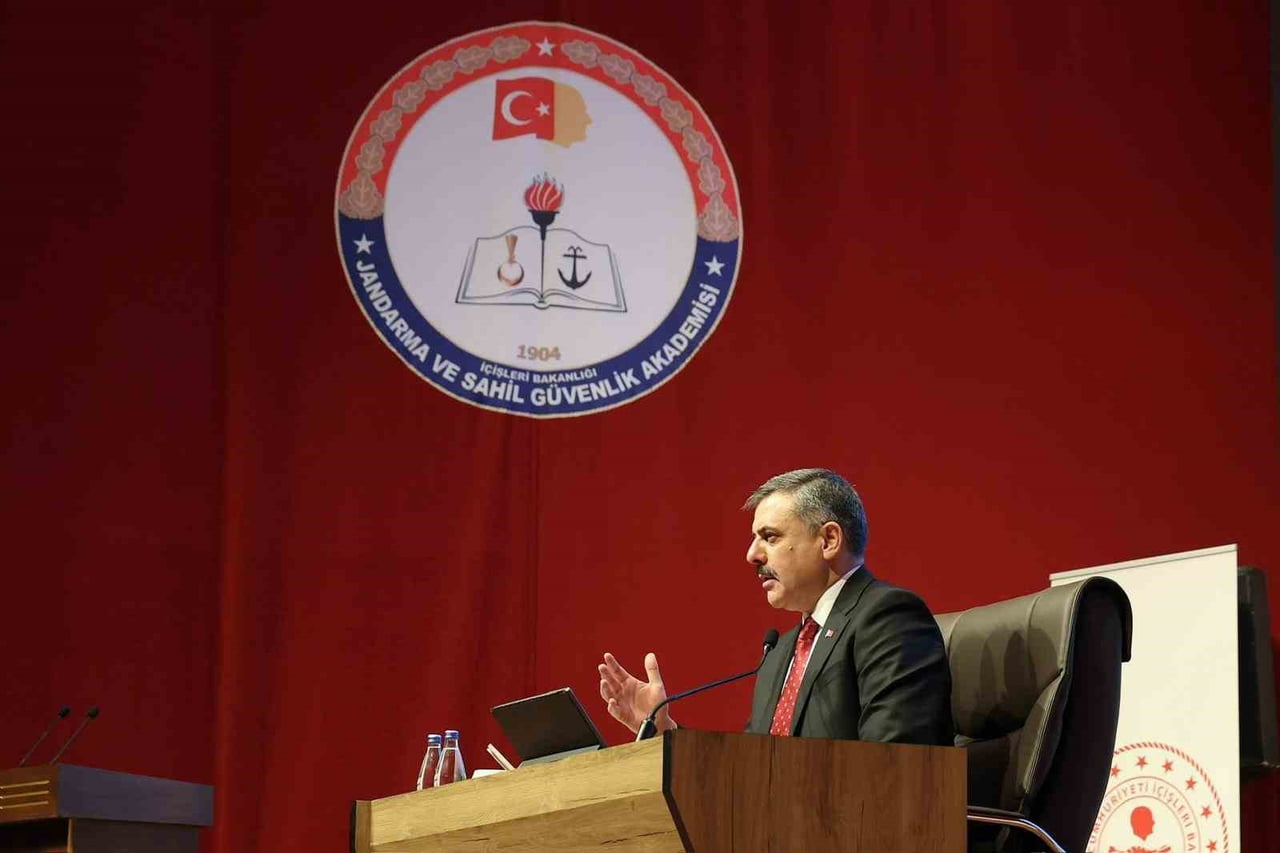 İÇİŞLERİ BAKANI MUSTAFA ÇİFTÇİ, JANDARMA VE SAHİL GÜVENLİK AKADEMİMİZDE "GELENEKSEL ÇARŞAMBA...
