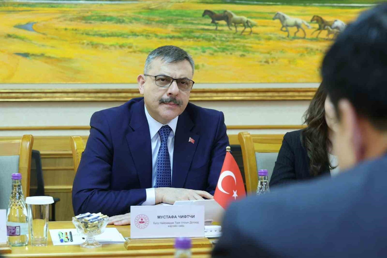 İÇİŞLERİ BAKANI MUSTAFA ÇİFTÇİ, MOĞOLİSTAN İÇİŞLERİ VE ADALET BAKANI SAİNBUYAN AMARSAİKHAN İLE...