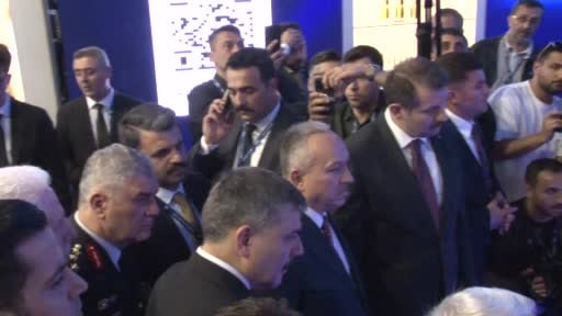 İçişleri Bakanı Mustafa Çiftçi, SAHA EXPO'da yerli ve milli ürünleri inceledi