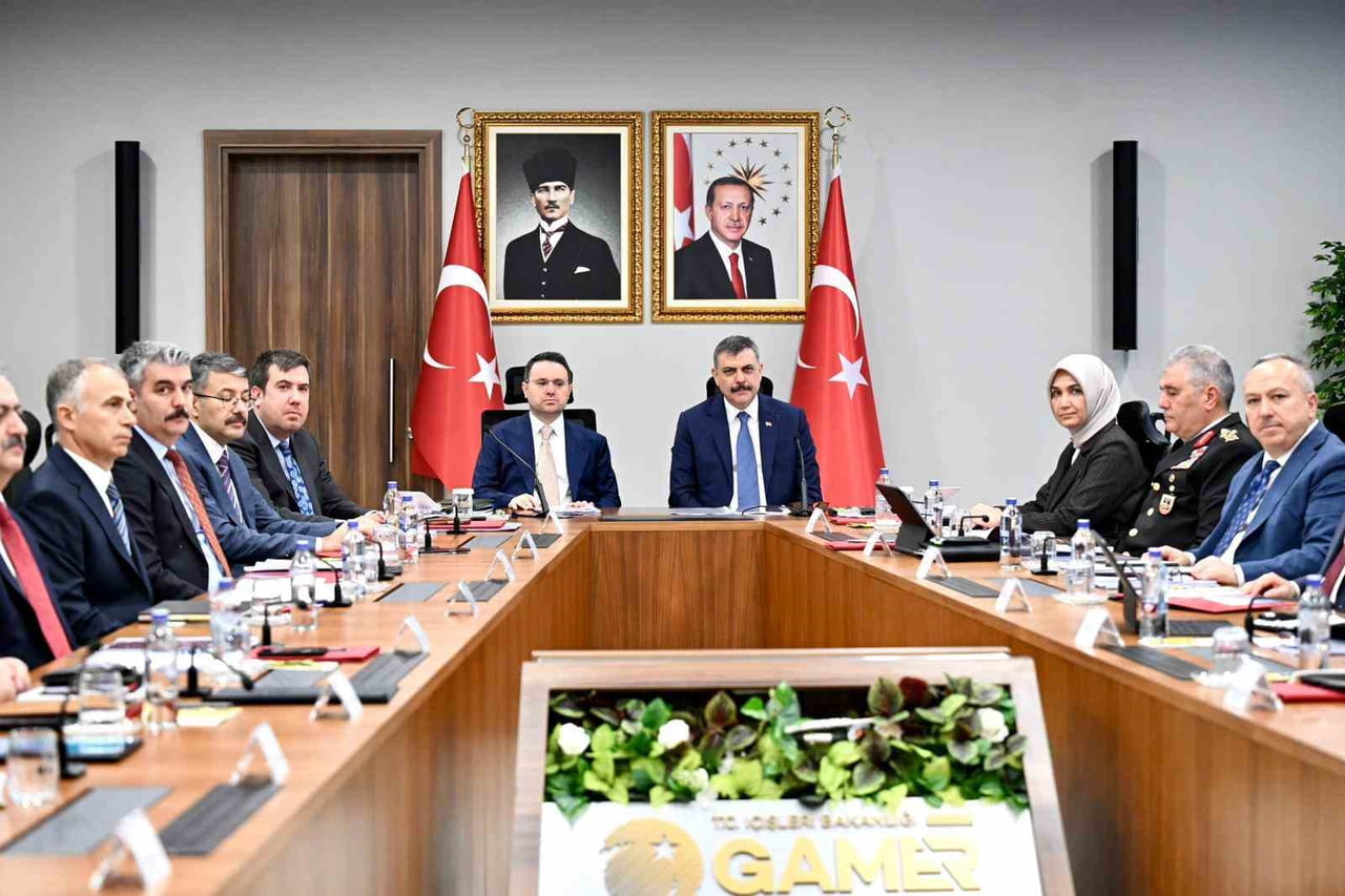 İÇİŞLERİ BAKANI MUSTAFA ÇİFTÇİ VE ADALET BAKANI AKIN GÜRLEK, ‘DOLANDIRICILIKLA MÜCADELE MERKEZİ’...