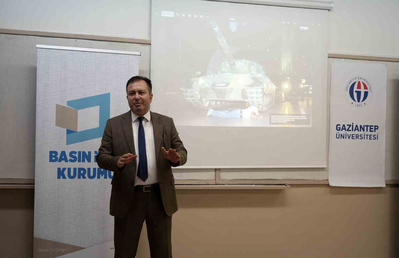 İHLAS HABER AJANSI BÖLGE MÜDÜRÜ AHMET ORHAN AKIN, ÖĞRENCİLERLE BİR ARAYA GELEREK 15 TEMMUZ HAİN...