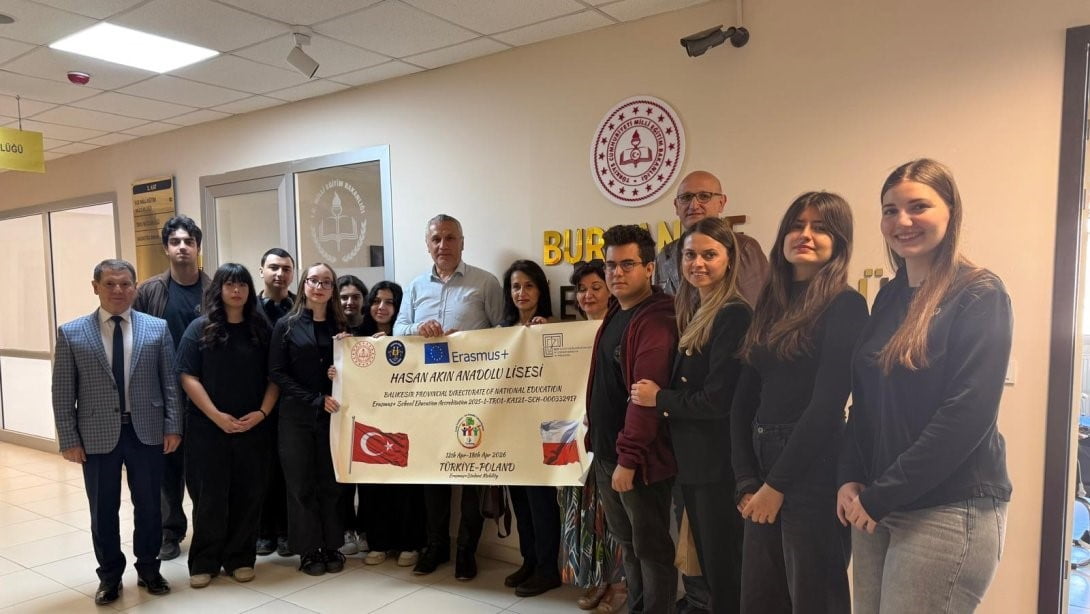 İLÇE MİLLİ EĞİTİM MÜDÜRÜNÜ ZİYARET ETTİLER