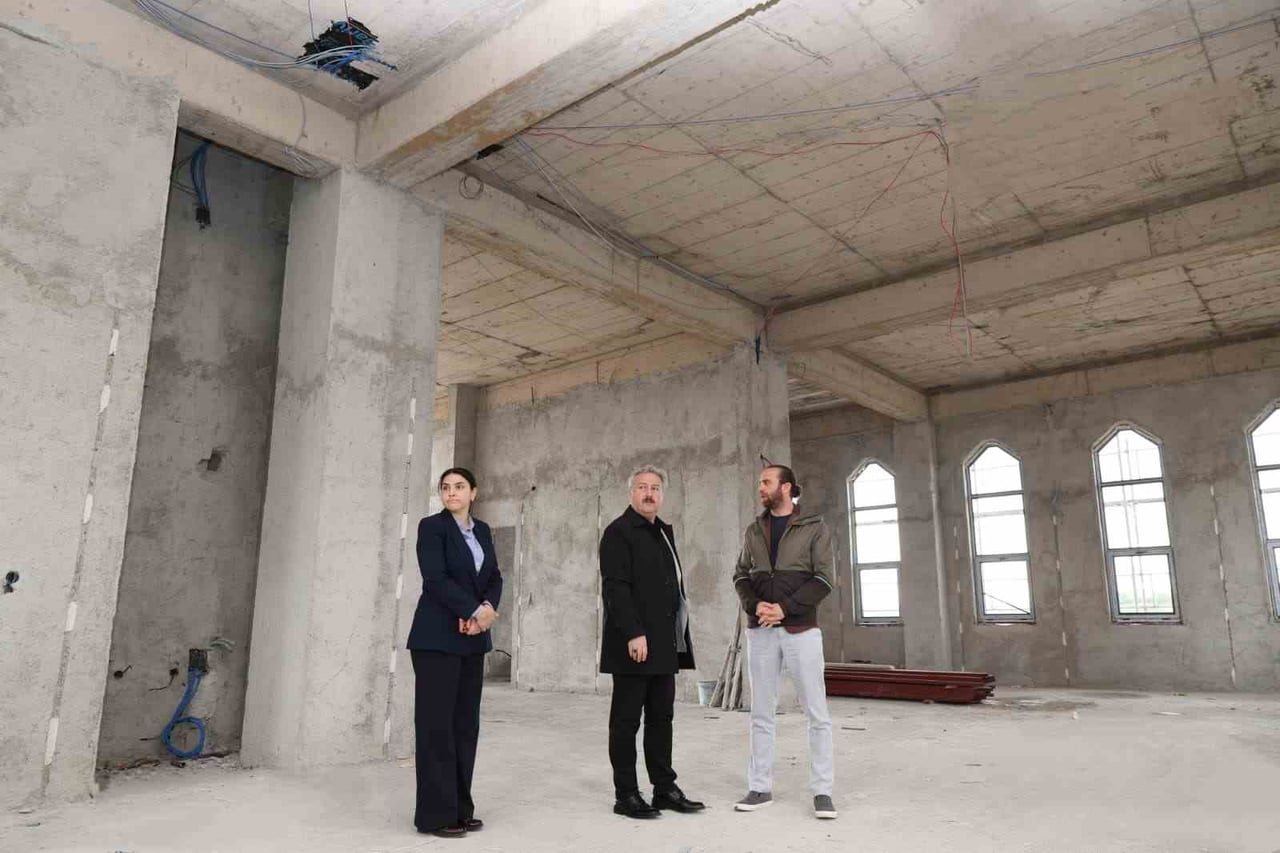 İLÇEDE BİRÇOK YATIRIMI HAYATA GEÇİREREK İHTİYAÇLARI BİR BİR GİDEREN MELİKGAZİ BELEDİYESİ;...