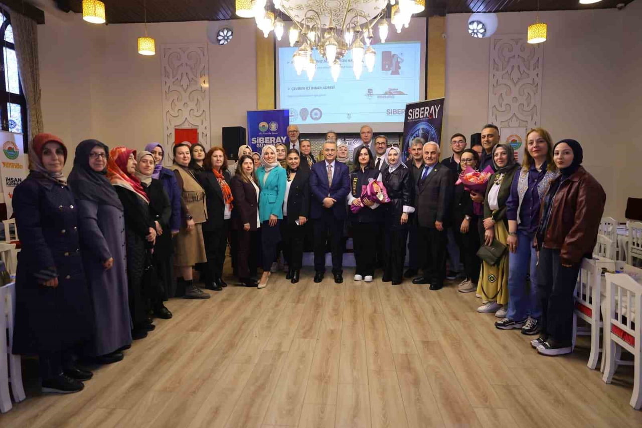 İLKAIDM BELEDİYESİ VE İLKADIM KENT KONSEYİ TARAFINDAN, İNTERNET VE TEKNOLOJİ KULLANIMINDA DİKKAT...