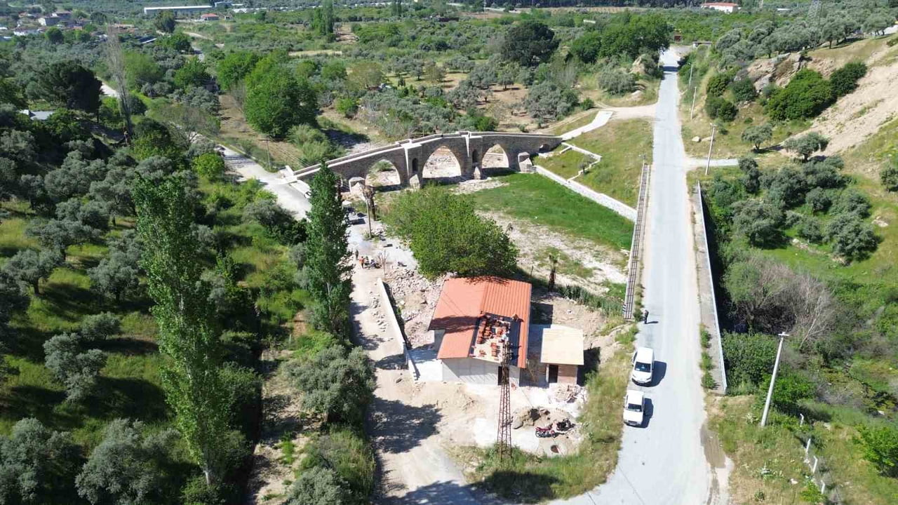 İNCİRLİOVA’DA TANDIR RESTORANIN İNŞAATI BAŞLADI