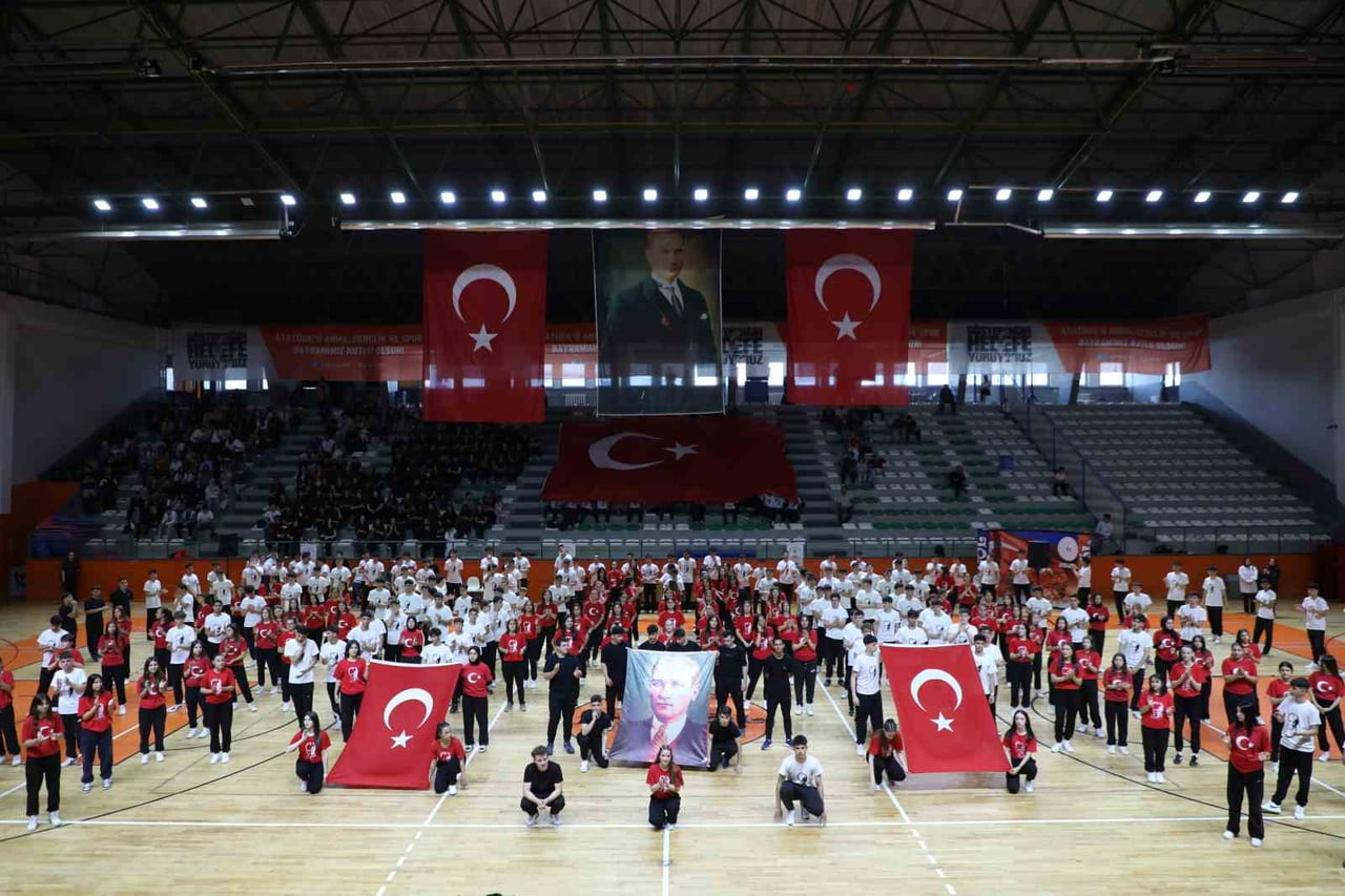 İNEGÖL’DE 19 MAYIS ATATÜRK’Ü ANMA, GENÇLİK VE SPOR BAYRAMI KAPSAMINDA DÜZENLENEN TÖRENLER YOĞUN...