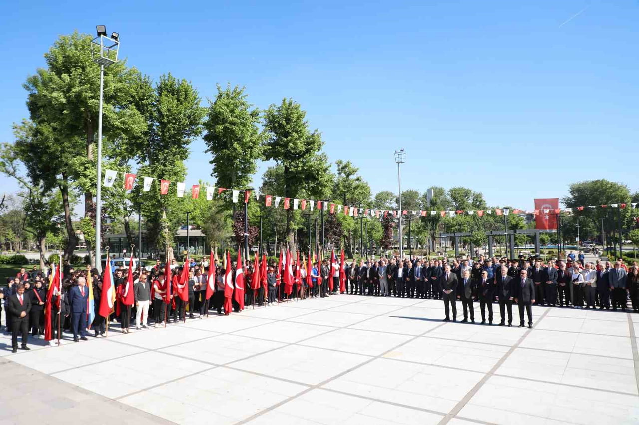 İNEGÖL’DE 19 MAYIS ATATÜRK’Ü ANMA, GENÇLİK VE SPOR BAYRAMI KAPSAMINDA DÜZENLENEN TÖRENLER YOĞUN...