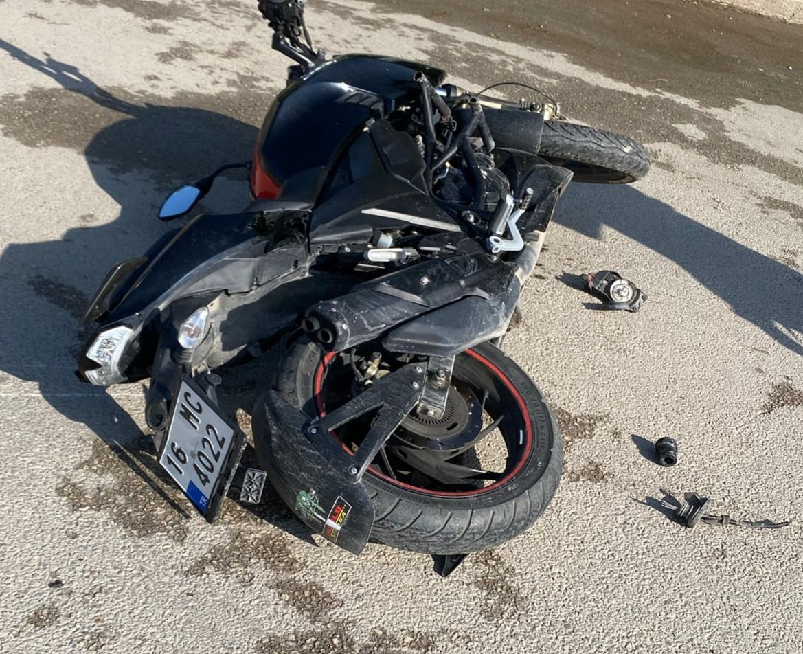 İNEGÖL İLÇESİNDE MEYDANA GELEN KAZADA OTOMOBİL İLE MOTOSİKLET ÇARPIŞMASI SONUCU 1'İ AĞIR 5 KİŞİ...