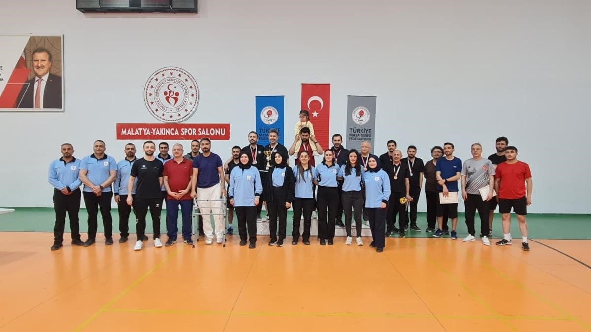 İNÖNÜ ÜNİVERSİTESİ MASA TENİSİ KURUMLAR LİGİ'NDE MALATYA İKİNCİSİ OLDU