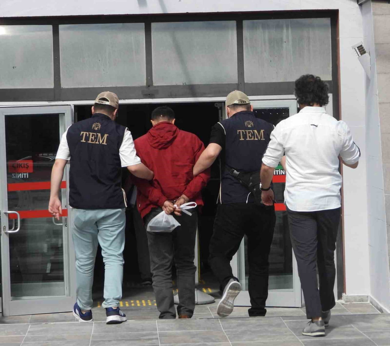 İNTERPOL TARAFINDAN KIRMIZI BÜLTENLE ARANDIĞI BELİRLENEN IRAK UYRUKLU SUHAİL MOHAMMED SALEMM...