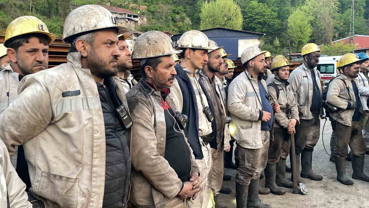 İŞÇİLERİN KONUŞMALARI DİNLEMELERİ
