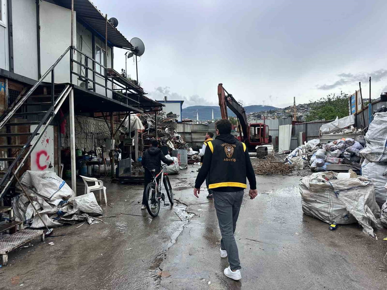İSKENDERUN VE DÖRTYOL’DA HURDACILARA YÖNELİK DENETİMLERDE EKSİKLERİ BULUNAN İŞ YERLERİNE İDARİ...