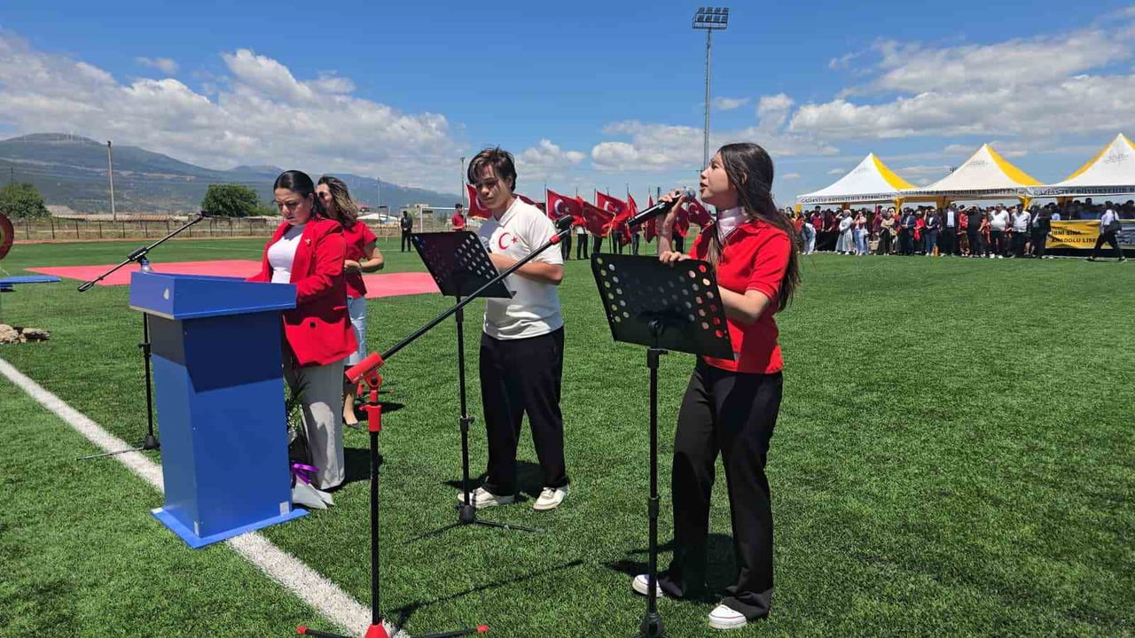 İSLAHİYE’DE 19 MAYIS COŞKUYLA KUTLANDI