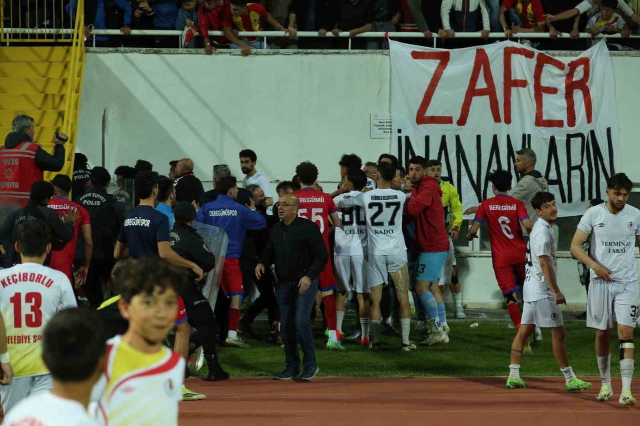 ISPARTA'DA BÖLGESEL AMATÖR LİG'E KATILACAK TAKIMI BELİRLEYEN PLAY-OFF KARŞILAŞMASINDA KEÇİBORLU...