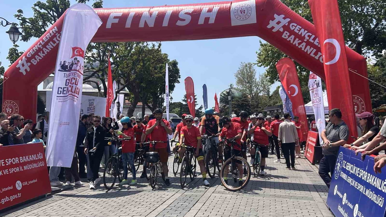 İSTANBUL'DA 19 MAYIS ATATÜRK'Ü ANMA, GENÇLİK VE SPOR BAYRAMI KAPSAMINDA DÜZENLENEN ETKİNLİĞE...