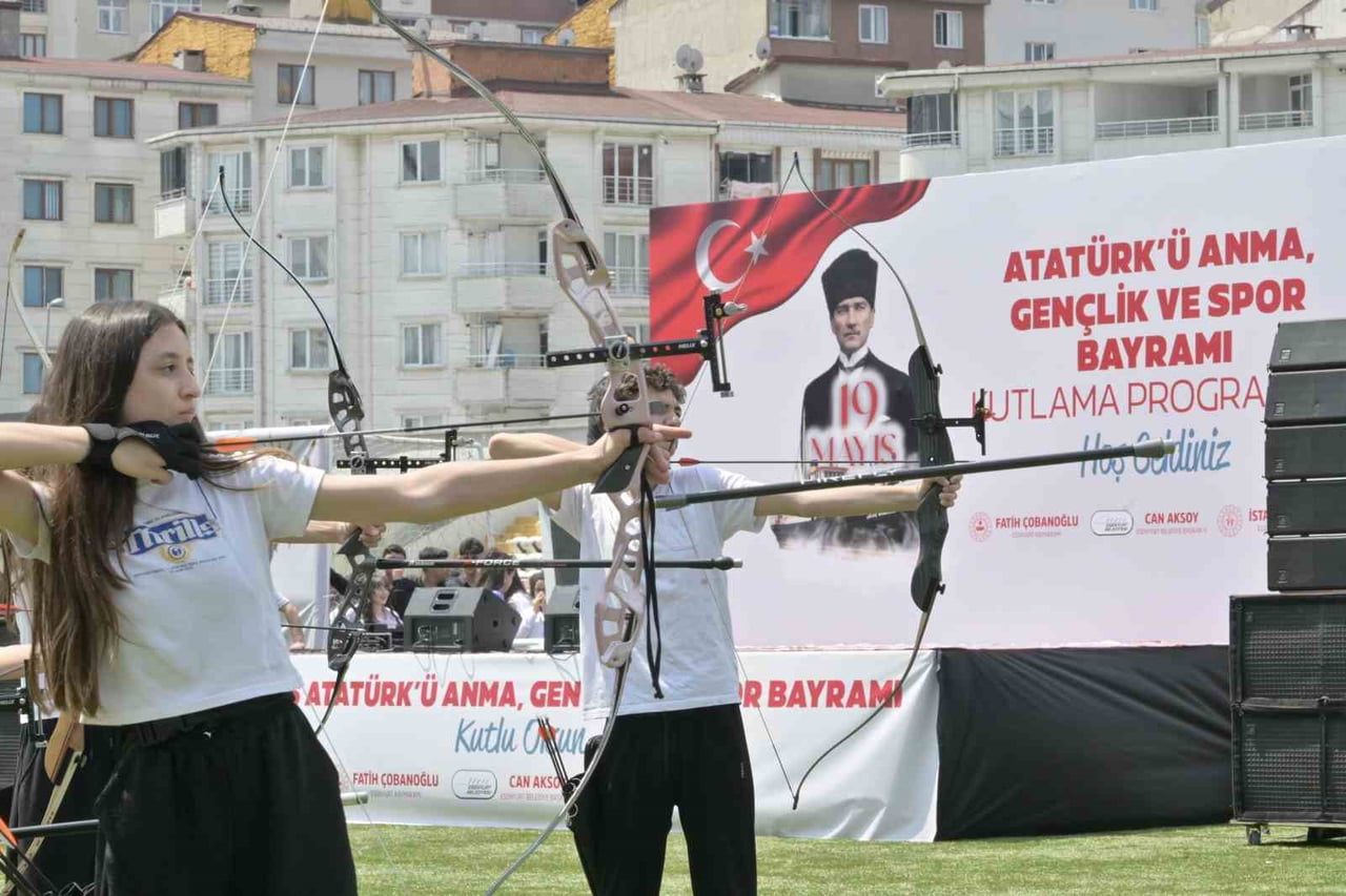 İSTANBUL'UN ESENYURT İLÇESİNDE, 19 MAYIS ATATÜRK'Ü ANMA, GENÇLİK VE SPOR BAYRAMI BÜYÜK BİR...