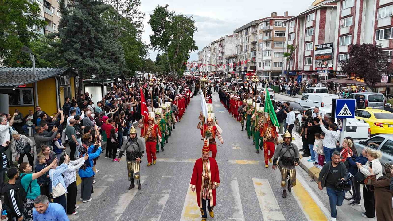 İSTANBUL'UN FETHİ'NİN 573’ÜNCÜ YILINDA EDİRNE'DE OSMANLI RUHU YAŞATILDI