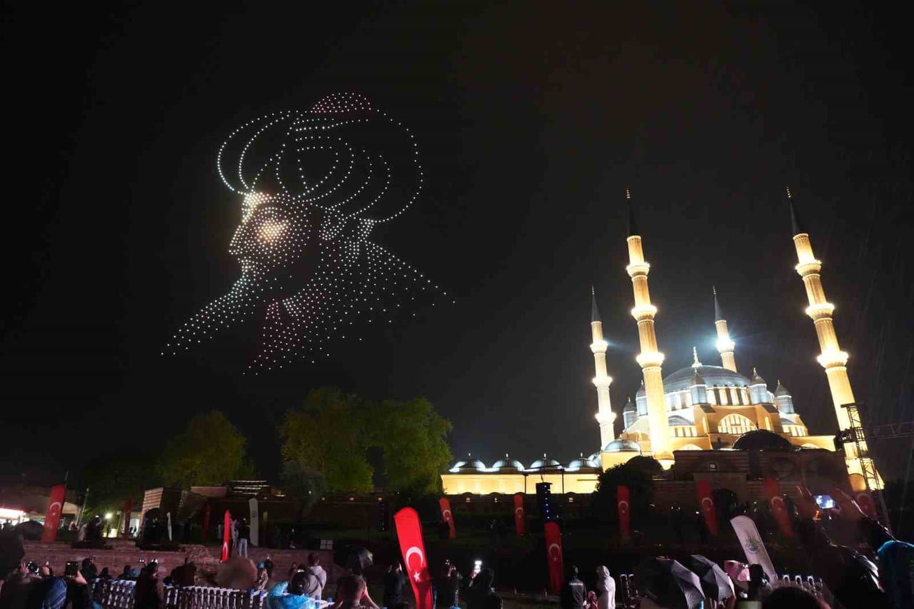 İSTANBUL'UN FETHİ'NİN 573’ÜNCÜ YILINDA EDİRNE'DE OSMANLI RUHU YAŞATILDI