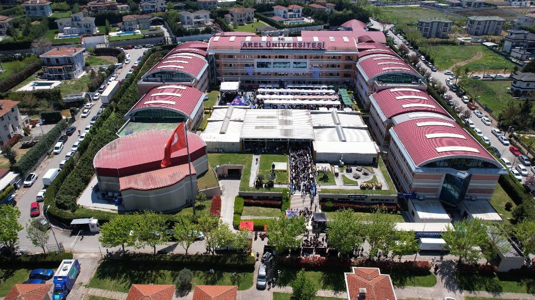 İSTANBUL AREL ÜNİVERSİTESİNDE 16’NCISI DÜZENLENEN KARİYER GÜNLERİ DÜZENLENDİ