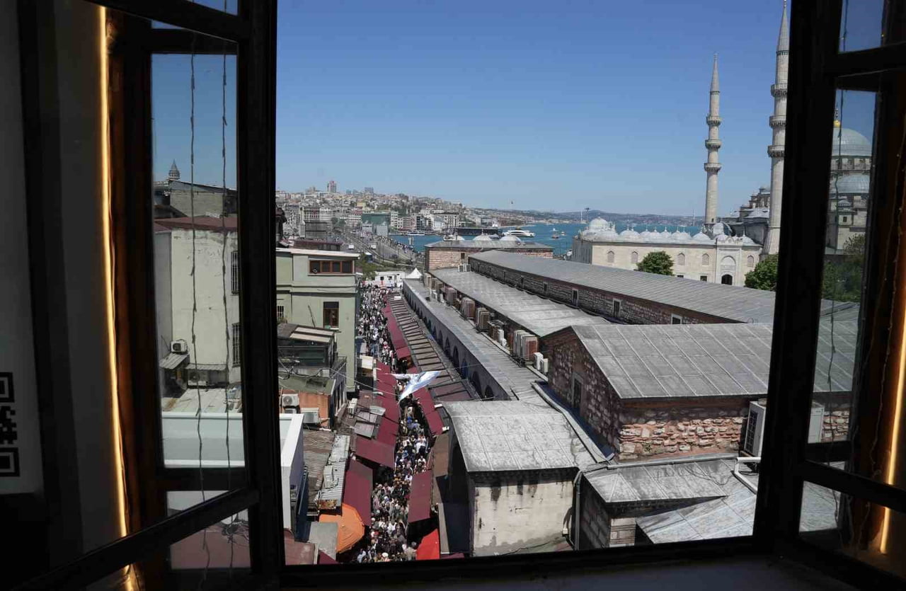 İSTANBUL’DA 19 MAYIS ATATÜRK’Ü ANMA, GENÇLİK VE SPOR BAYRAMI NEDENİYLE 1 GÜNLÜK RESMİ TATİLİ VE...