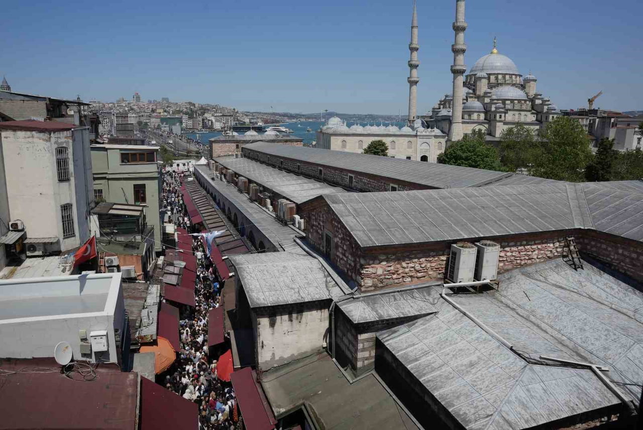 İSTANBUL’DA 19 MAYIS ATATÜRK’Ü ANMA, GENÇLİK VE SPOR BAYRAMI NEDENİYLE 1 GÜNLÜK RESMİ TATİLİ VE...
