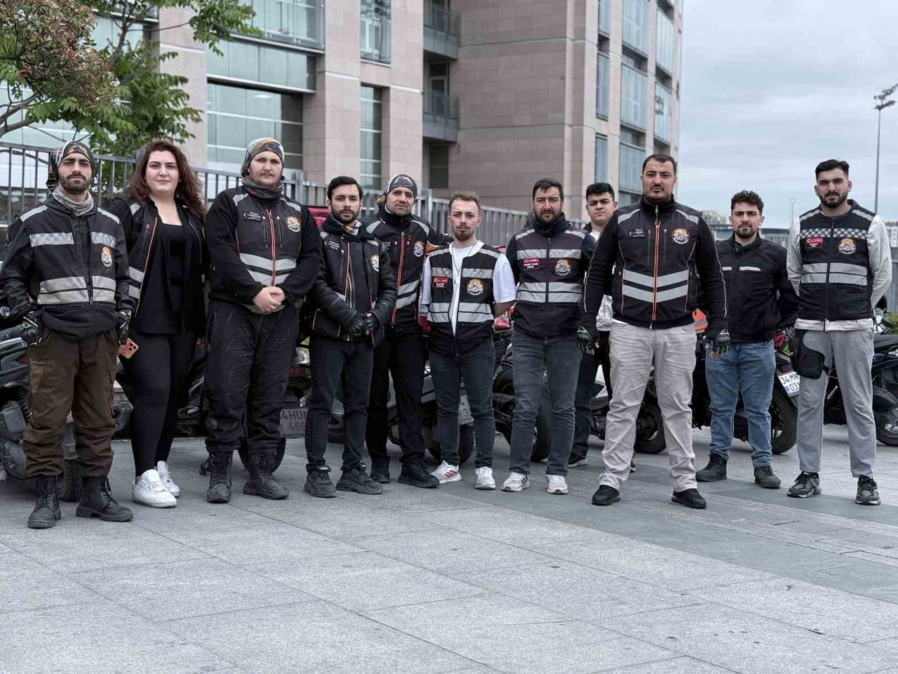 İSTANBUL’DA MOTOKURYELER, ALIŞVERİŞ MERKEZLERİ (AVM) VE SİTELERE GİRİŞLERDE YAŞADIKLARI SORUNLARA...