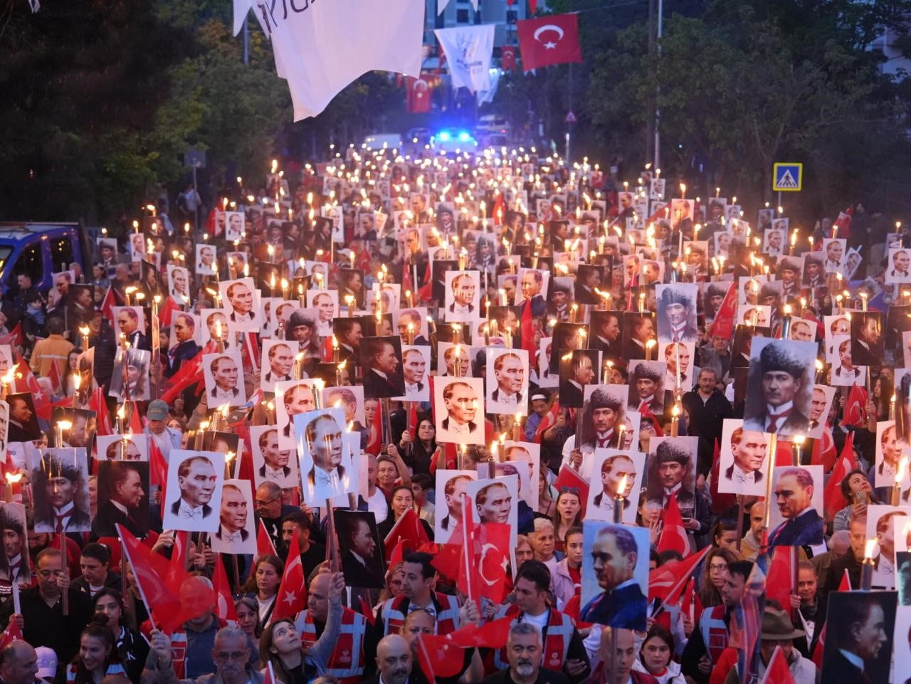 İSTANBUL (İHA) - 19 MAYIS ATATÜRK’Ü ANMA, GENÇLİK VE SPOR BAYRAMI’NIN 107. YIL DÖNÜMÜ, ATAŞEHİR’DE...