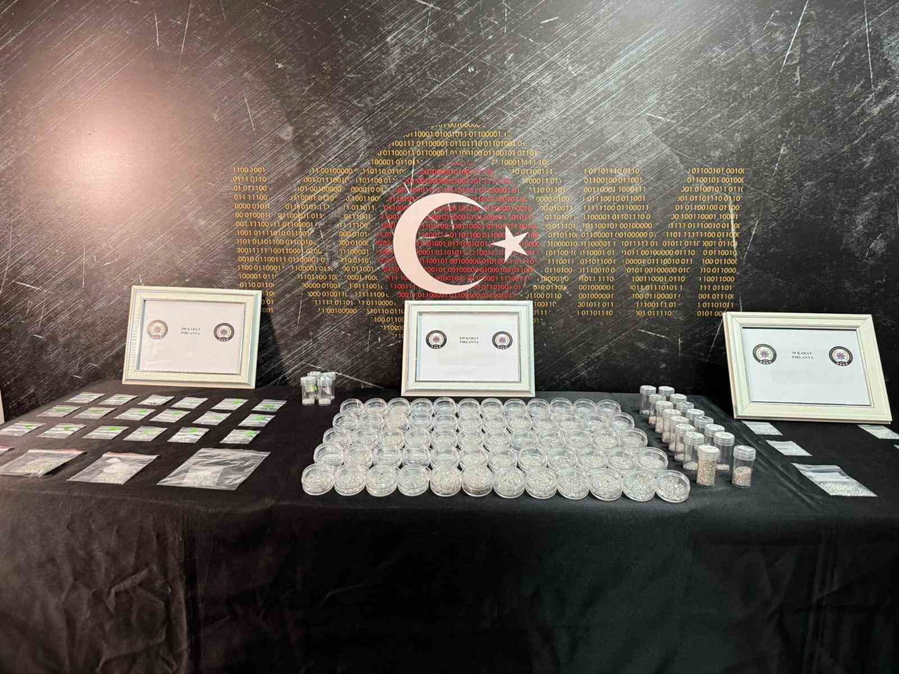 İSTANBUL MERKEZLİ 4 İLDE DÜZENLENEN PIRLANTA KAÇAKÇILIĞI OPERASYONUNDA YAKALANAN 83 ŞÜPHELİDEN...