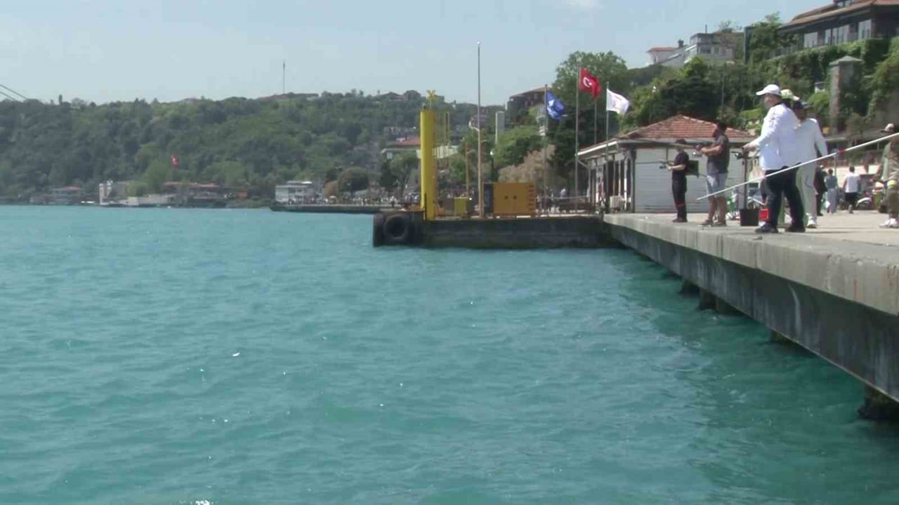 İSTANBUL SARIYER'DE BİLİNMEYEN BİR NEDENLE DENİZE DÜŞEN VE BİR SÜRE YÜZDÜKTEN SONRA FENALAŞAN...