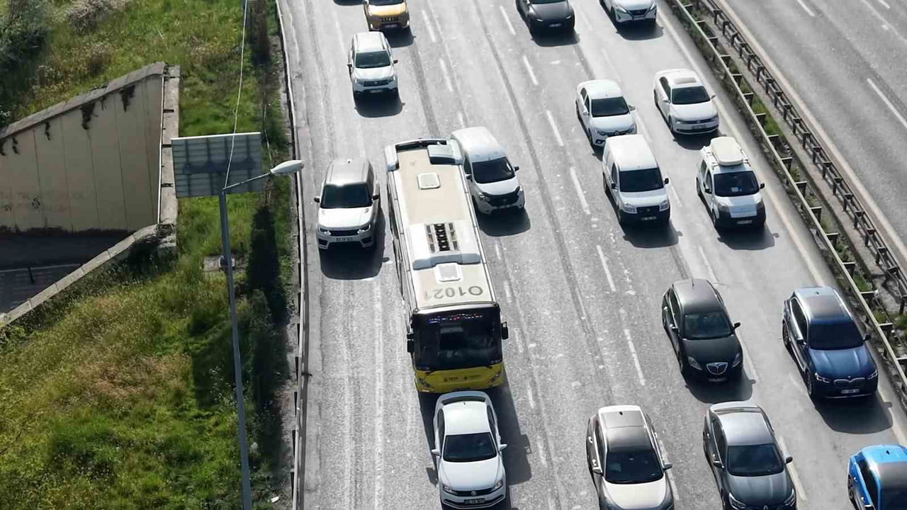 İSTANBUL ŞİLE YOLU EDİRNE İSTİKAMETİNDE GERÇEKLEŞTİRİLEN TRAFİK DENETİMLERİNDE EMNİYET ŞERİDİNİ...