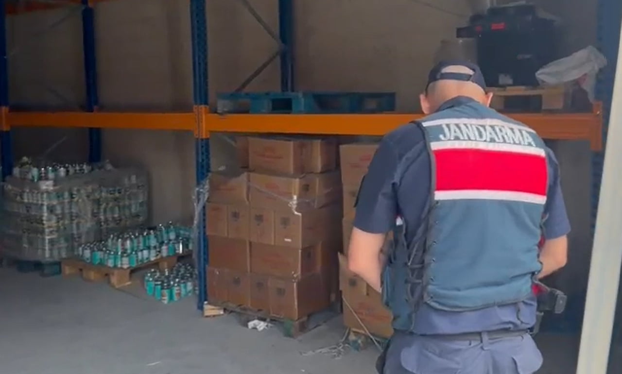 İSTANBUL ŞİŞLİ’DE ARKADAŞLARININ BİR SÜREDİR HABER ALAMADIĞI 34 YAŞINDAKİ DEFNE BOZ, EVİNDE ÖLÜ...