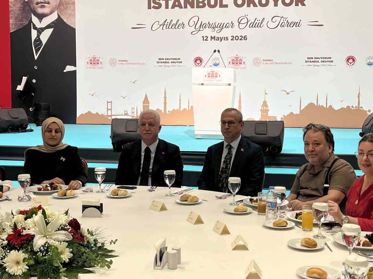 İSTANBUL VALİLİĞİ TARAFINDAN OKUMA ALIŞKANLIĞINI AİLE BİREYLERİ ARASINDA YAYGINLAŞTIRMAK AMACIYLA...