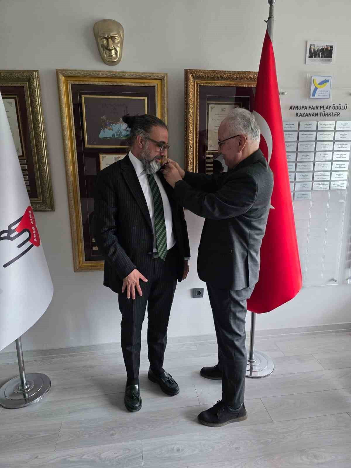 İSTANBUL YENİ YÜZYIL ÜNİVERSİTESİ TIP FAKÜLTESİ, SAĞLIK FAKÜLTELERİ VE ÜNİVERSİTE HASTANELERİNDEN...
