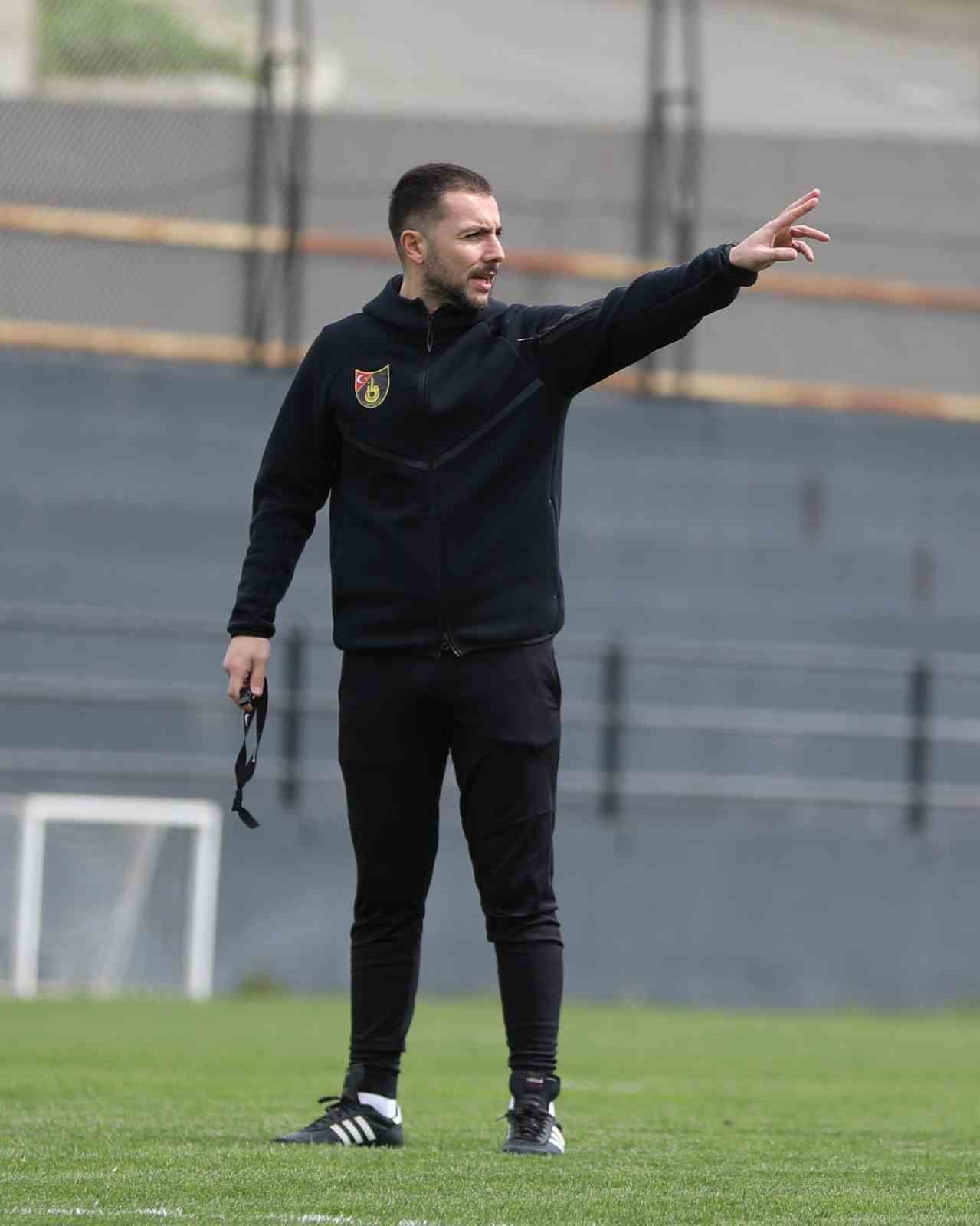 İSTANBULSPOR TEKNİK DİREKTÖRÜ BARIŞ KANBAK