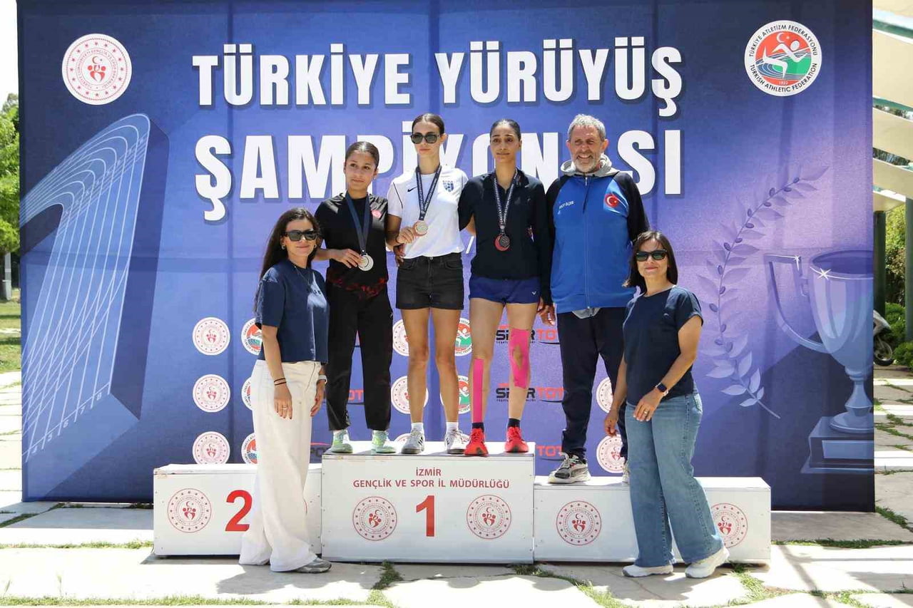 İZMİR'DE DÜZENLENEN YÜRÜYÜŞ TÜRKİYE ŞAMPİYONASI'NDA ÇİFTE BAŞARI ELDE EDEN AYDINLI SPORCULAR...