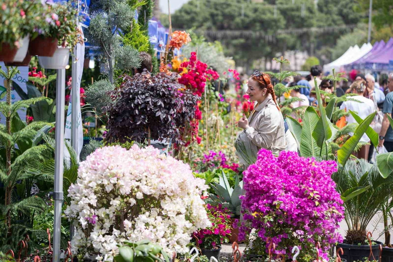 İZMİR BÜYÜKŞEHİR BELEDİYESİ'NİN DÜZENLEDİĞİ BALKON VE BAHÇE BİTKİLERİ FESTİVALİ’NDE KÜLTÜRPARK...