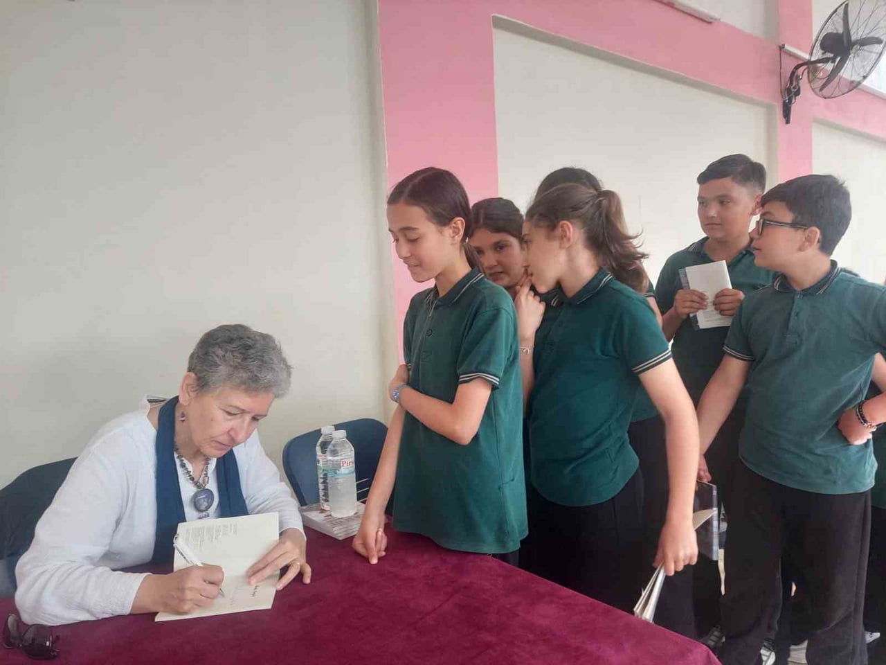 İZMİR SARIGÖLLÜLER KÜLTÜR VE DAYANIŞMA DERNEĞİ’NİN ORGANİZE ETTİĞİ ETKİNLİKTE SARIGÖLLÜ YAZAR...