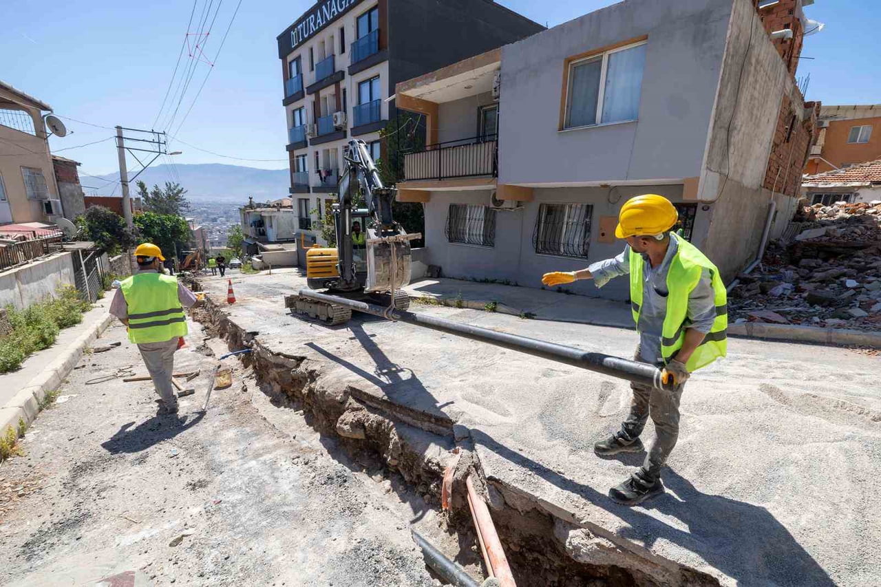 İZSU GENEL MÜDÜRLÜĞÜ, BAYRAKLI’DA 6 MAHALLEYİ KAPSAYAN 35 KİLOMETRELİK İÇME SUYU HATTINI...