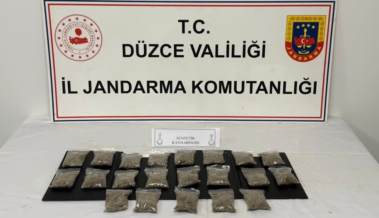 JANDARMA BİN 61 GRAM TÜTÜNE EMDİRİLMİŞ SENTETİK UYUŞTURUCU HAMMADDESİ, 255 GRAM KUBAR ESRAR, 225...