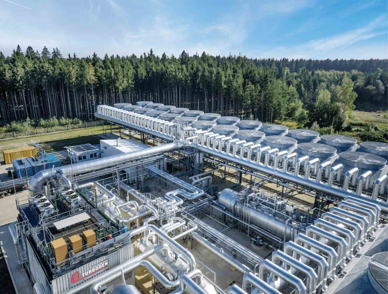 JEOTERMAL KAYNAKLI ELEKTRİK ÜRETİMİNDE 1798 MW KURULU GÜÇ SEVİYESİNE ULAŞAN TÜRKİYE;...