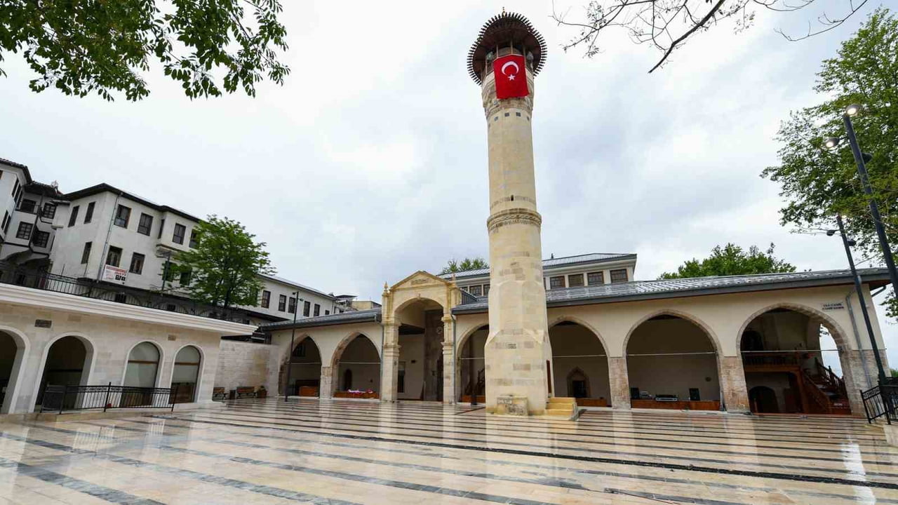 KAHRAMANMARAŞ'TA 6 ŞUBAT DEPREMLERİNDE AĞIR HASAR ALAN VE RESTORASYON SÜRECİNİN ARDINDAN YENİDEN...