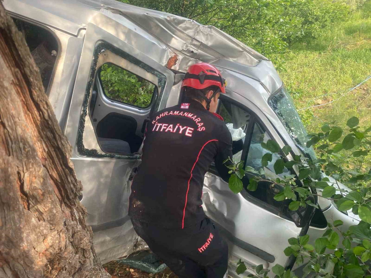 KAHRAMANMARAŞ'TA MEYDANA GELEN TRAFİK KAZASINDA 1'İ AĞIR TOPLAM 4 KİŞİ YARALANDI